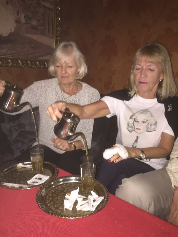 Som avslutning körde Ingrid & Ingrid en demonstration i " The Noble art of making a cup of morrocan the".